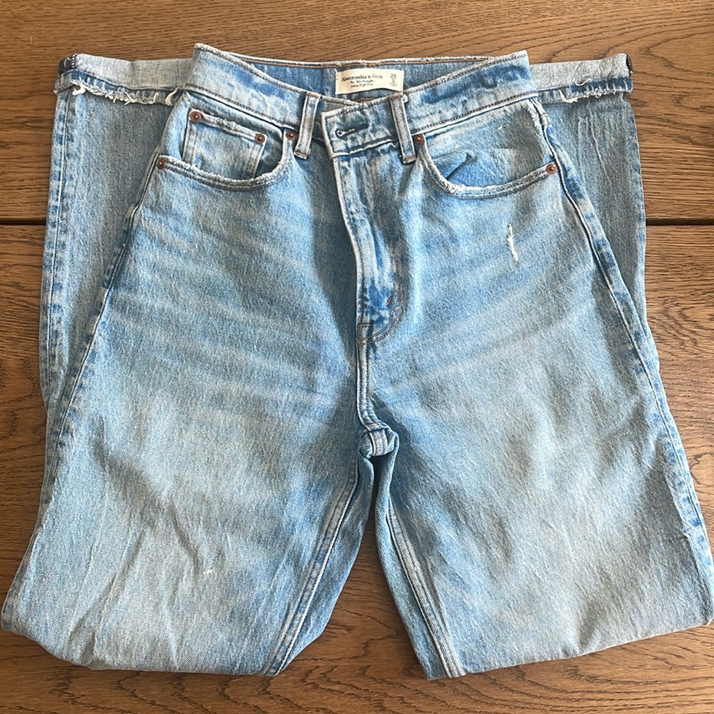 Abercrombie & Fitch ‘90s Straight Ultra High Rise Curve Love